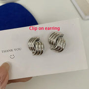 Vintage Geometric Interweaving