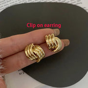 Vintage Geometric Interweaving