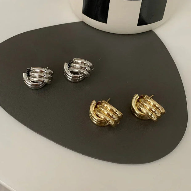 Vintage Geometric Interweaving