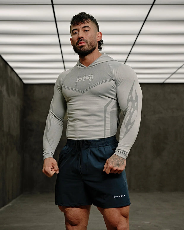 Young La doesn do gym Clothes.
